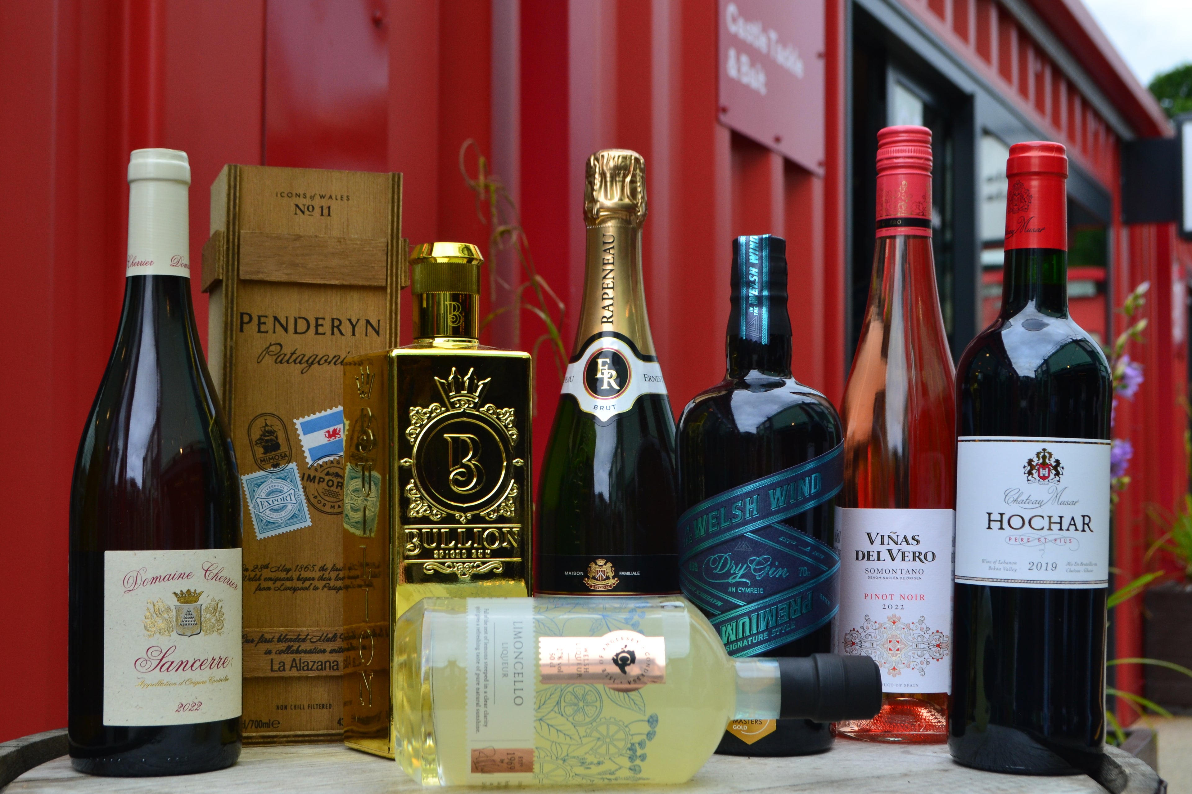 Lockup Bottle shop Wines and Spirits