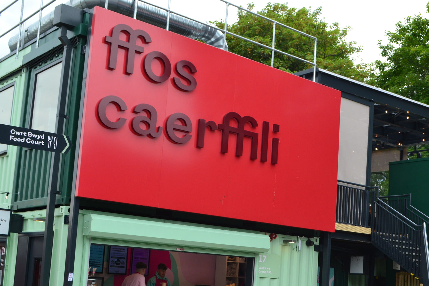 Lockup Bottle shop Ffos Caerffili