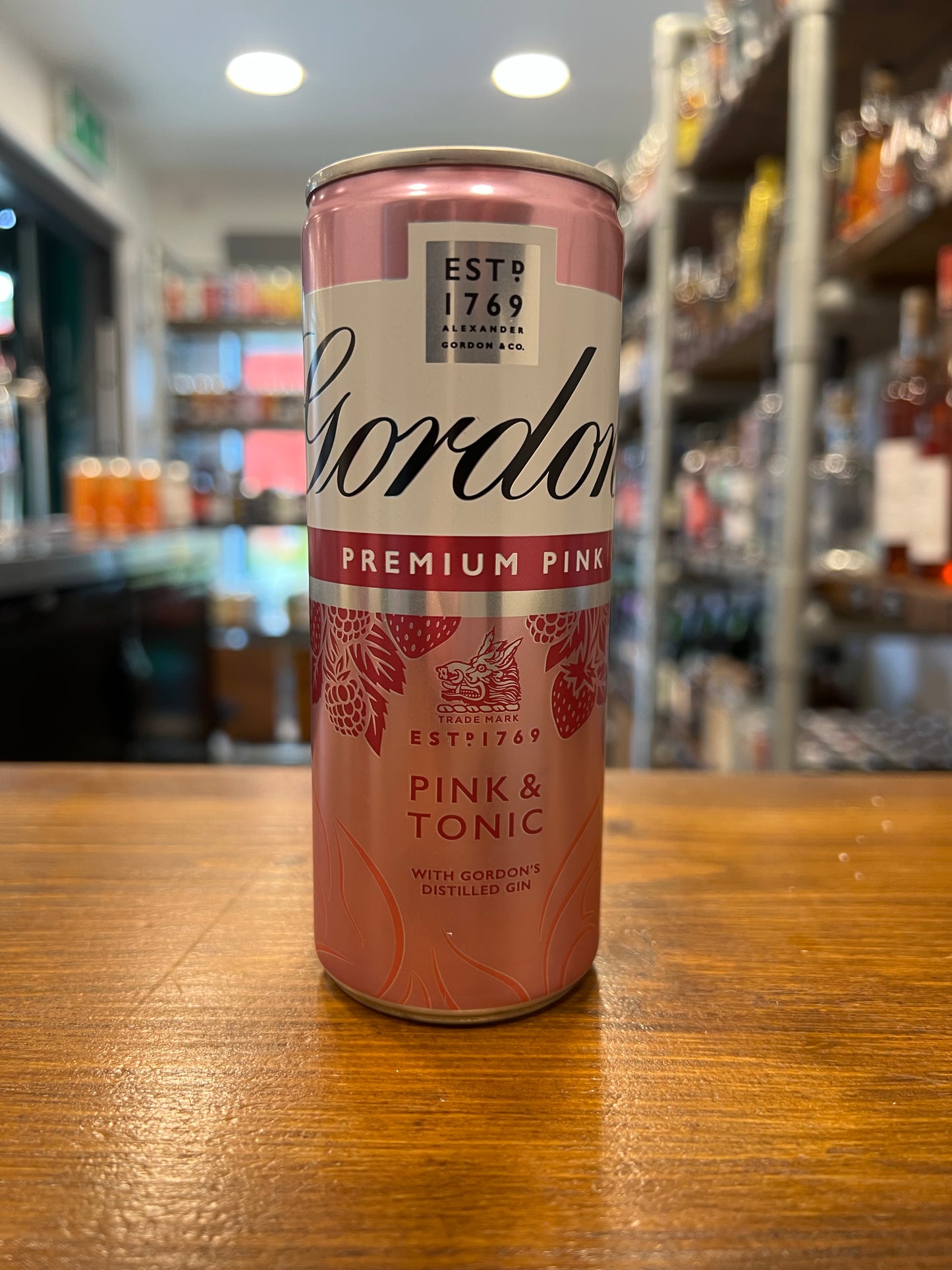 Lockup Bottle Shop - Gordons - Pink & Tonic Gin   5.0%