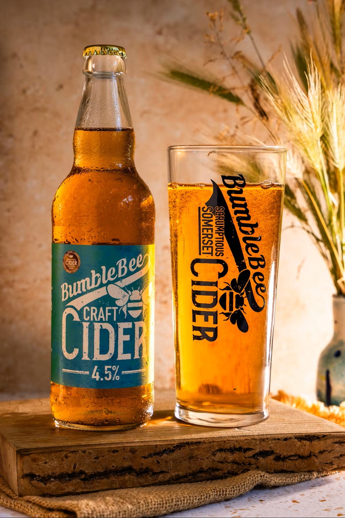 Lockup Bottle Shop - BumbleBee Cider - Craft   4.5%
